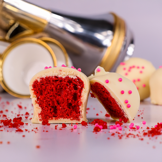 شوكولا كاب ريد فلفت ابيض مع فرميسال زهر 