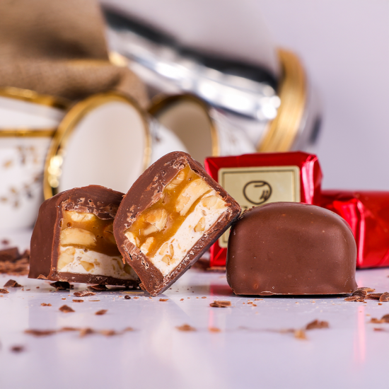 شوكولا تغطيس نوجا كراميل مع فول سوداني حلو 