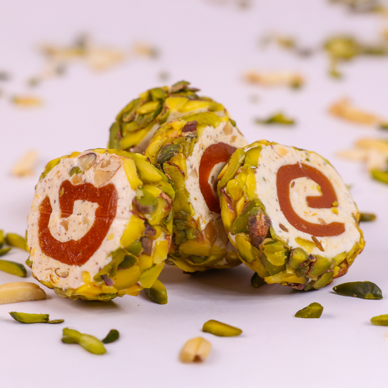 نوجا قروش لوز وقمرالدين بالفستق