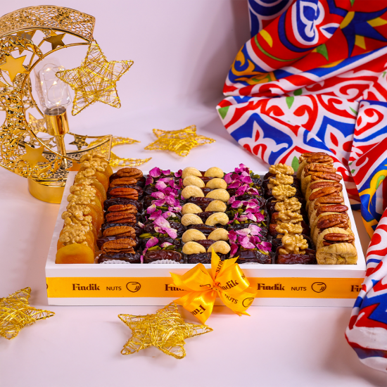 بوكس تمر مجدول و فواكه محشي مكسرات VIP